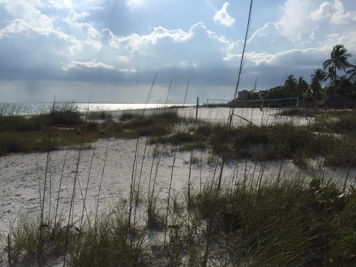 Sandy Beach Fort Myers Beach Exterior photo